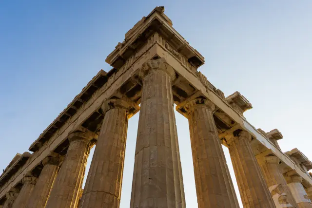 Κίονες και αρχιτεκτονικές λεπτομέρειες του Παρθενώνα στην Αθήνα